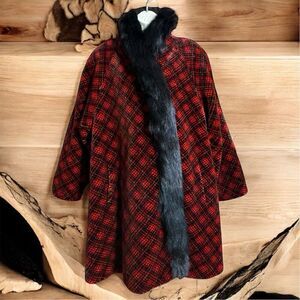 Rare Vintage Buffums Women's  1980s Red Tartan Plaid Coat with Fox Fur Trim